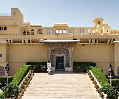 https://imgcld.yatra.com/ytimages/image/upload/t_hotel_yatra_city_desktop/v1437559120/Domestic Hotels/Hotels_Jaipur/Samode Haveli/Overview.jpg